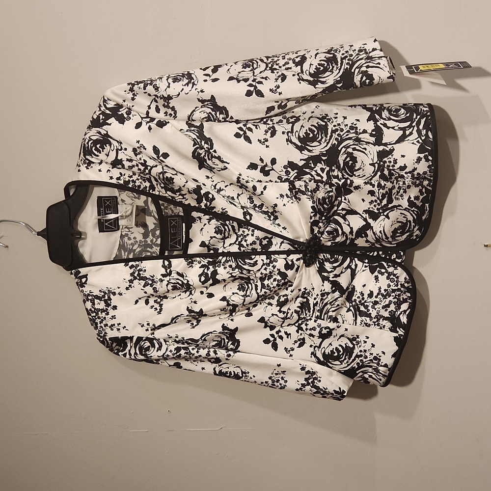 Two piece, Alex Evenings, medium petite, never worn